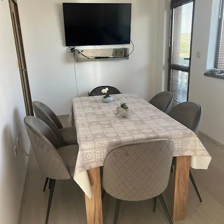 Апартамент частен стамополу - Private Two-bedroom Stamopolu